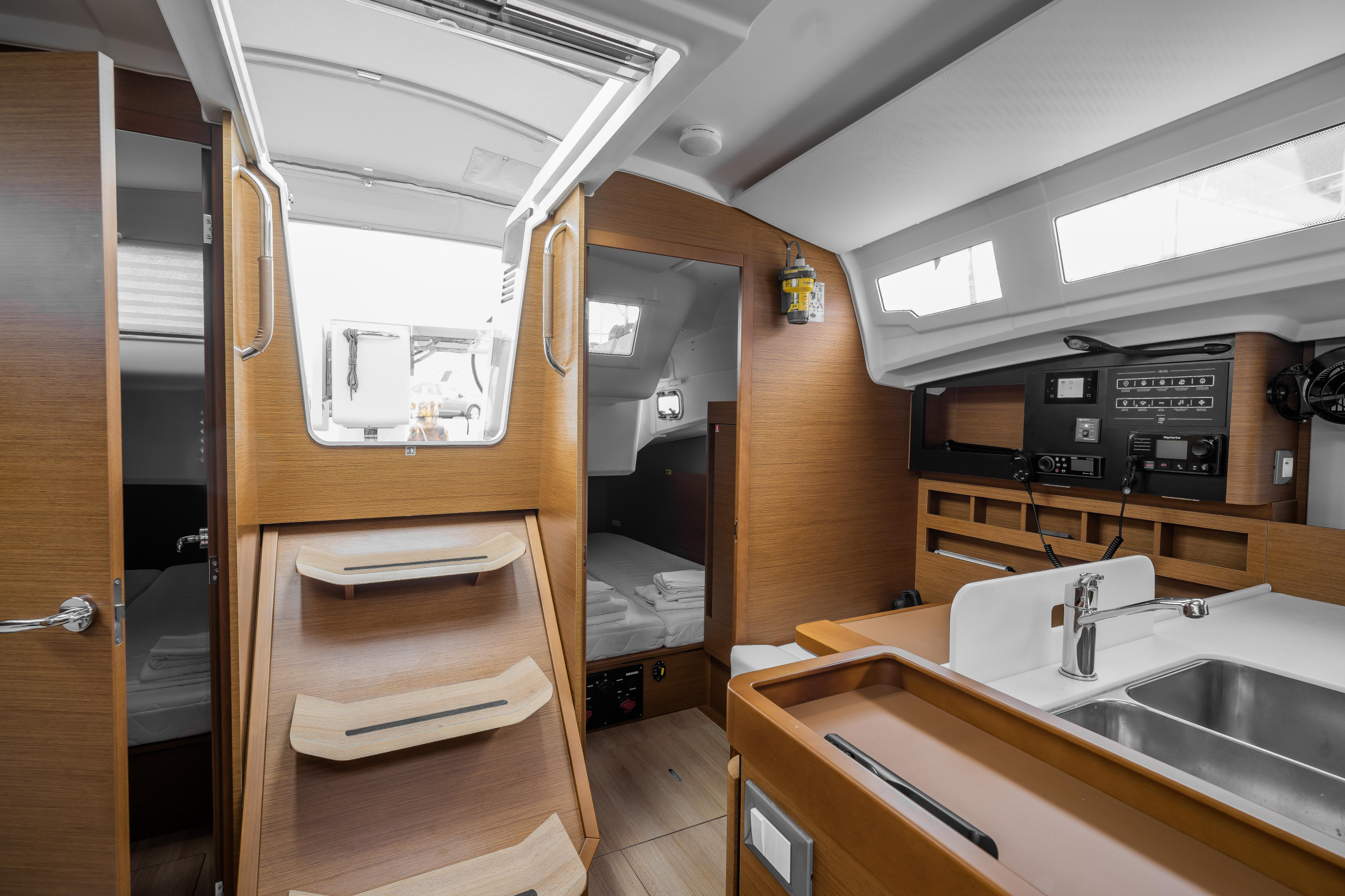 Sun Odyssey 410 — photo 5