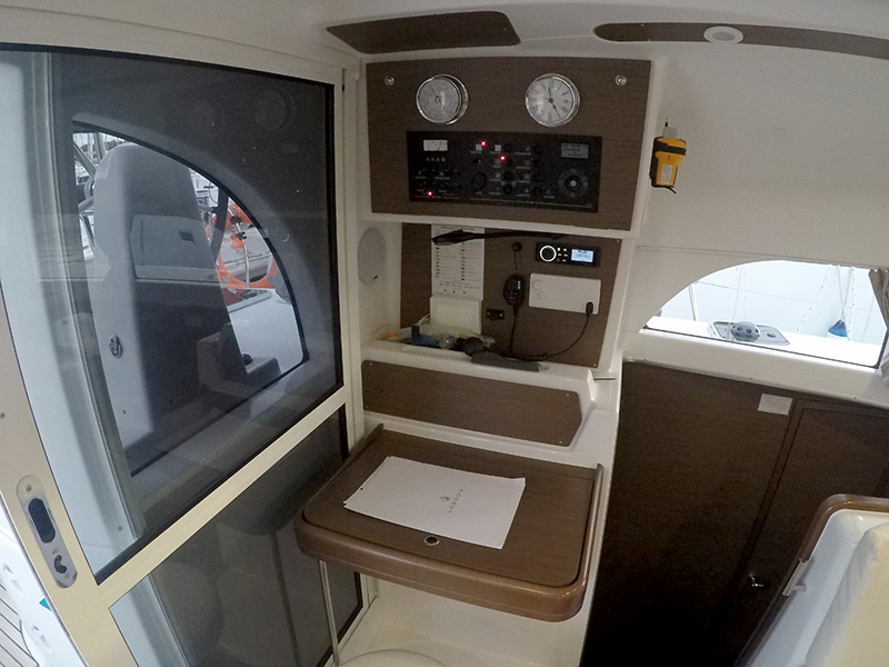 Lagoon 380 — photo 19