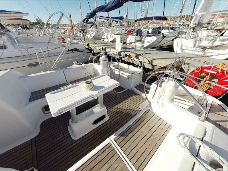 Sun Odyssey 40 — photo 10