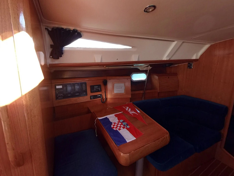 Sun Odyssey 40 — photo 5