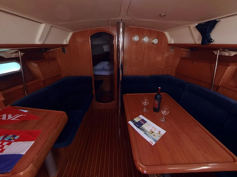 Sun Odyssey 40 — photo 4