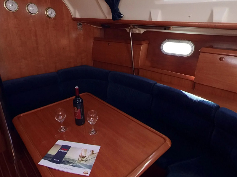Sun Odyssey 40 — photo 3