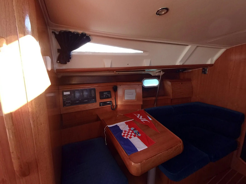 Sun Odyssey 40 — photo 5