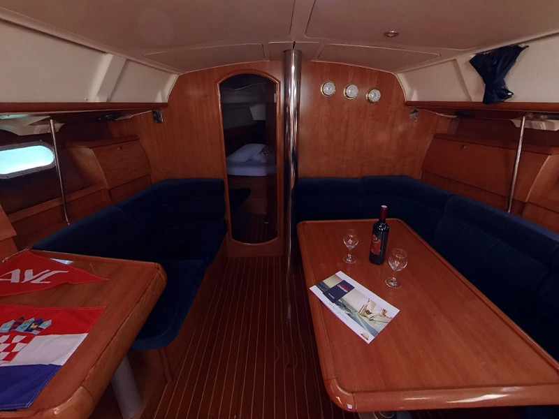 Sun Odyssey 40 — photo 2