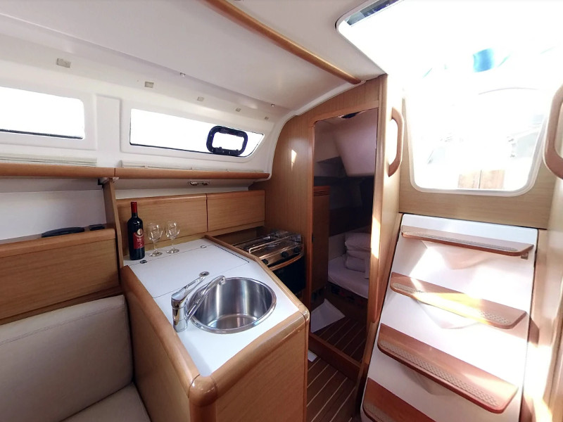 Sun Odyssey 30i — photo 7