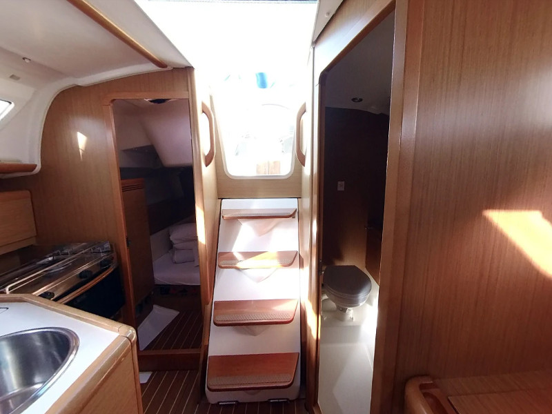 Sun Odyssey 30i — photo 5