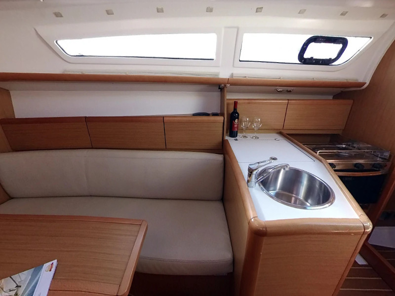 Sun Odyssey 30i — photo 6