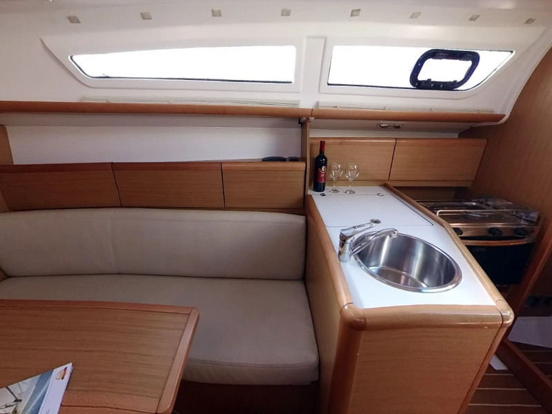 Sun Odyssey 30i — photo 6