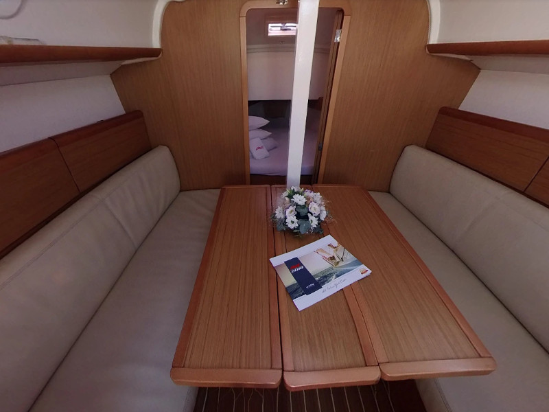 Sun Odyssey 30i — photo 5