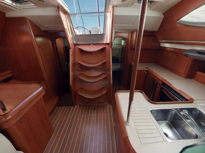 Sun Odyssey 54 DS — photo 4