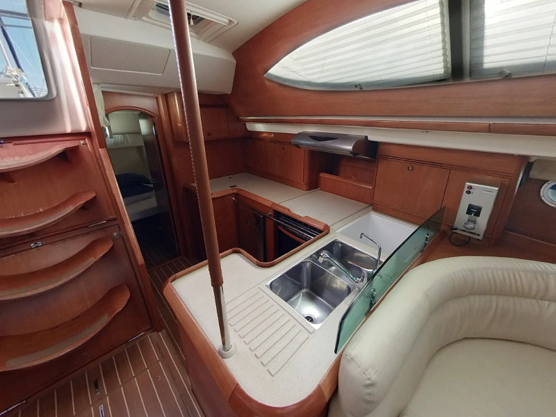 Sun Odyssey 54 DS — photo 7