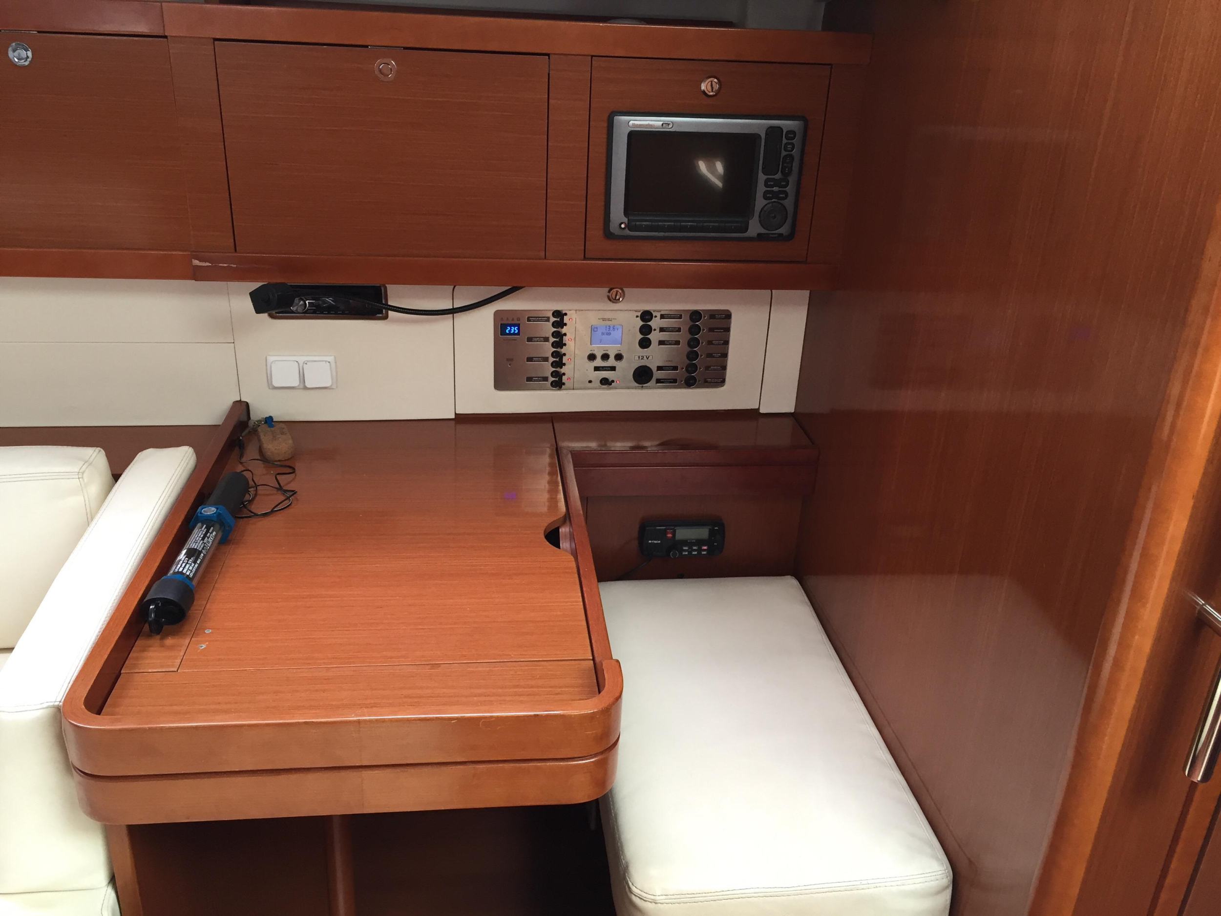 Oceanis 50 Family — photo 10