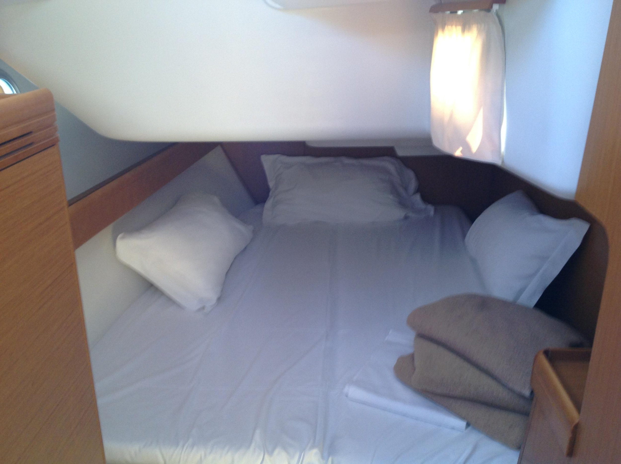 Sun Odyssey 42i — photo 5