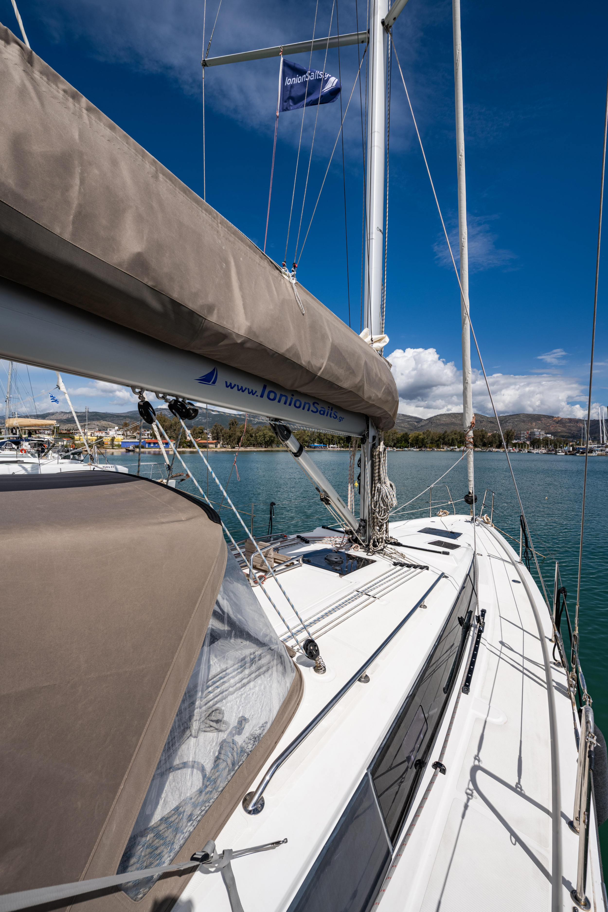 Bavaria C38 — photo 5