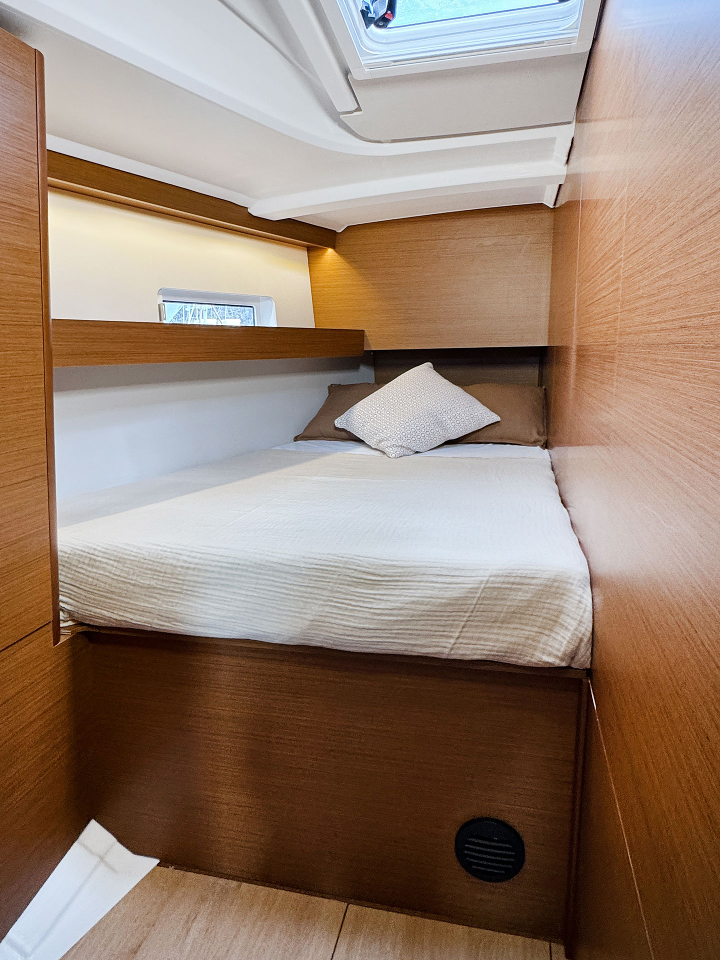Sun Odyssey 490 — photo 4