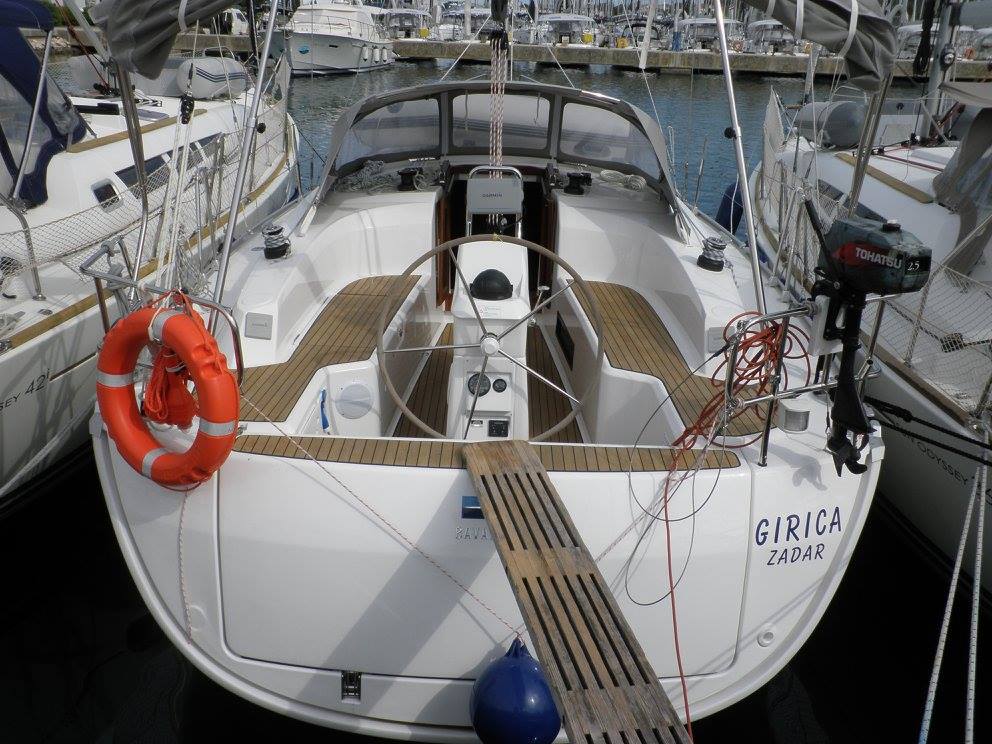 Bavaria Cruiser 33 — photo 1