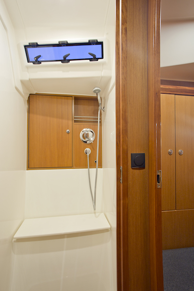Bavaria 45 — photo 2