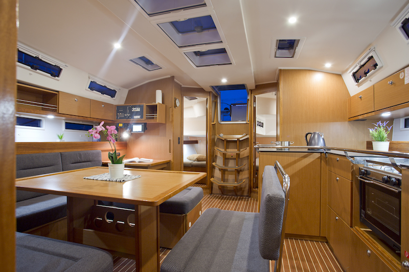 Bavaria 45 — photo 3