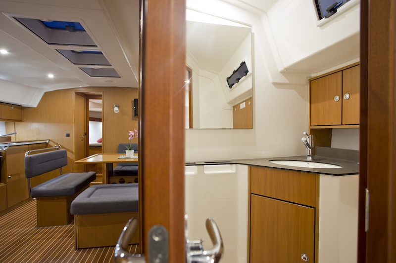 Bavaria 45 — photo 26