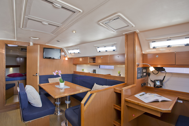 Bavaria 41 Cruiser — photo 16