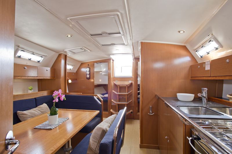 Bavaria 41 Cruiser — photo 4