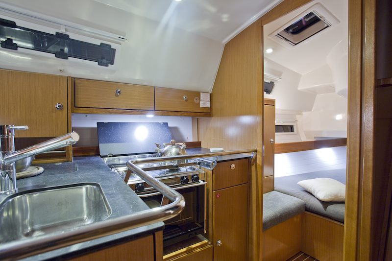 Bavaria 36 Cruiser — photo 7