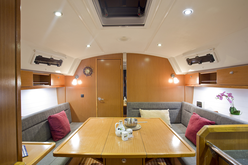 Bavaria 36 Cruiser — photo 12