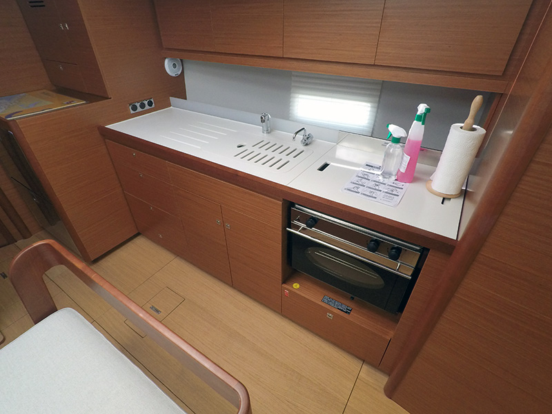 Dufour 430 GL — photo 22