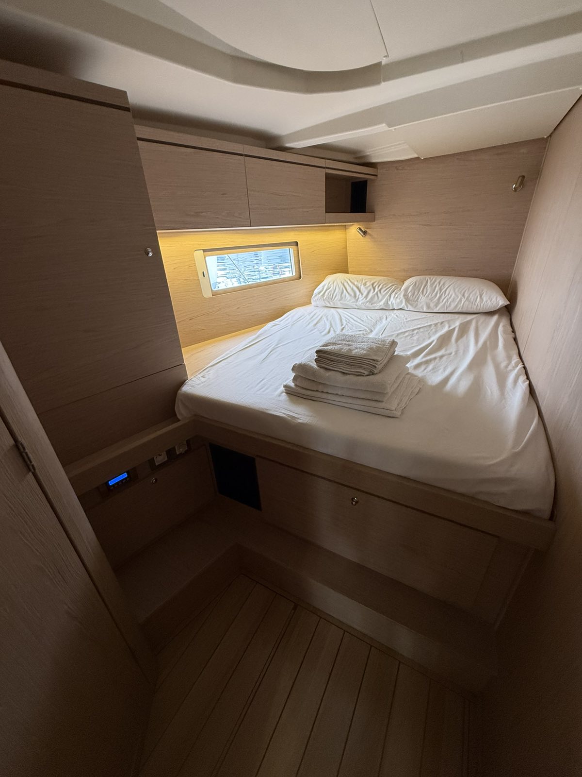 Oceanis 51.1 — photo 34