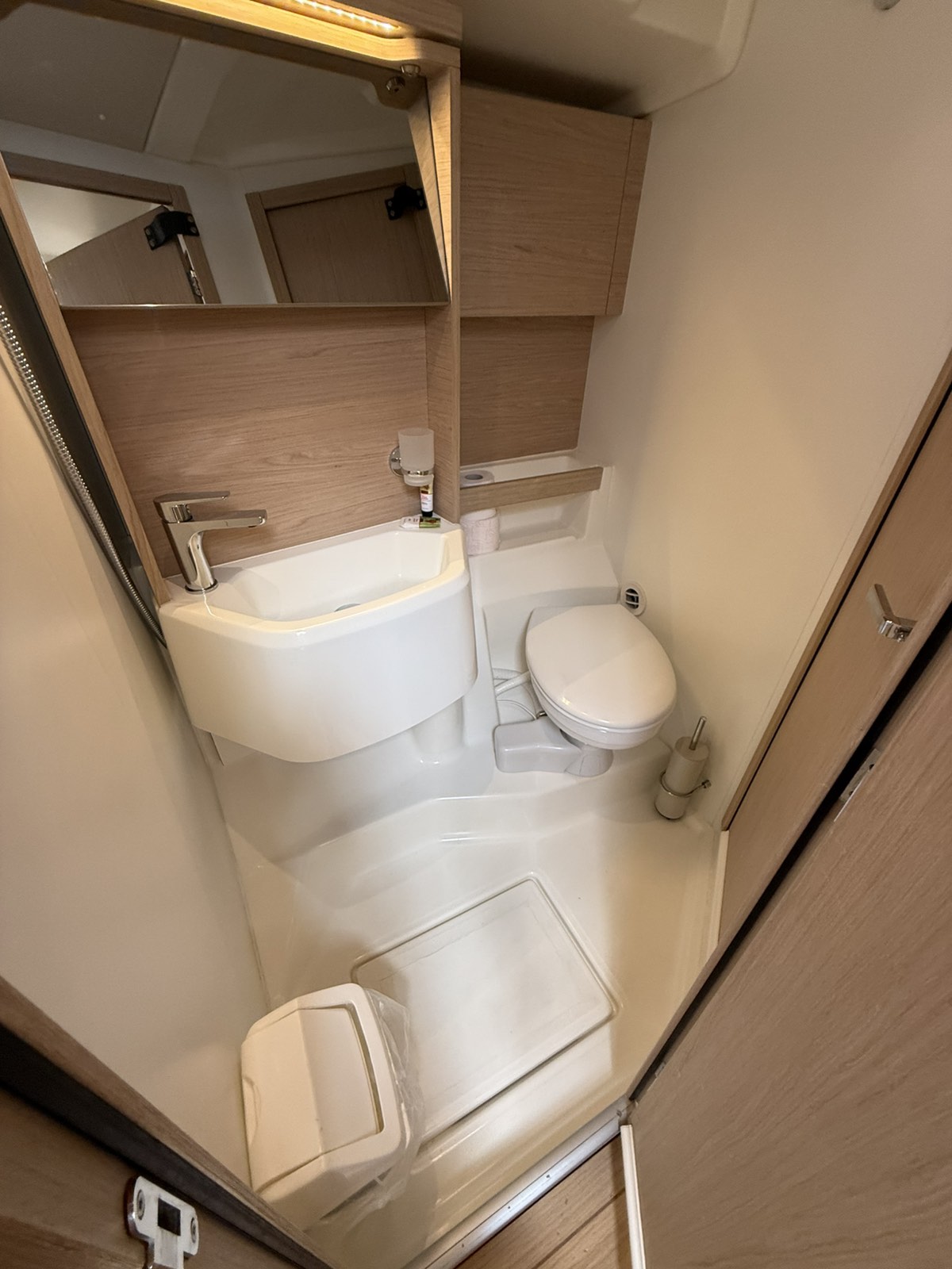 Oceanis 51.1 — photo 13