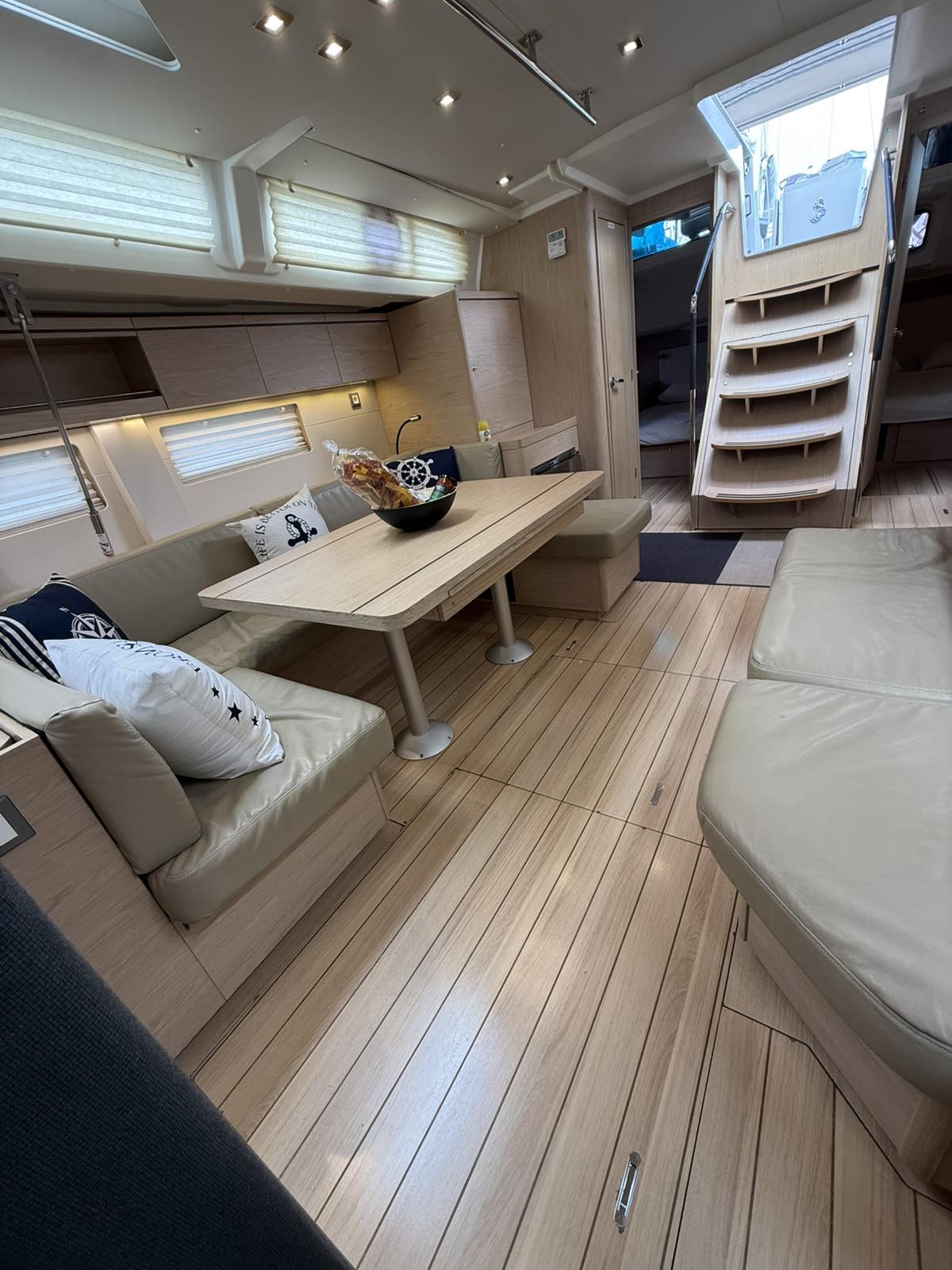 Oceanis 51.1 — photo 43