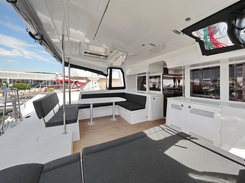 Lagoon 450 F — photo 30