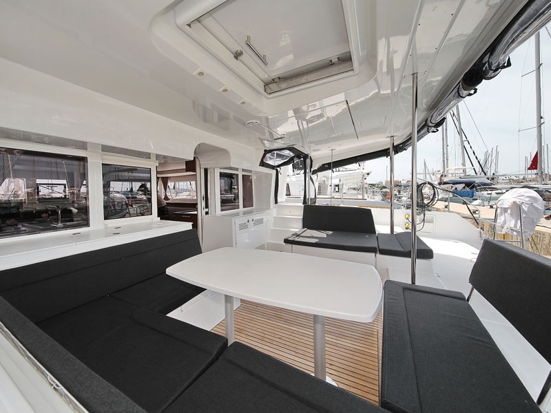 Lagoon 450 F — photo 19