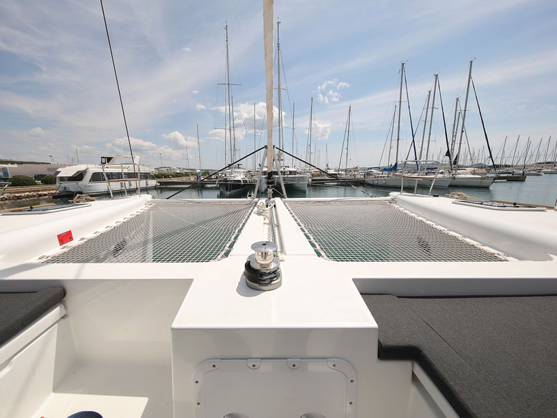 Lagoon 450 F — photo 17