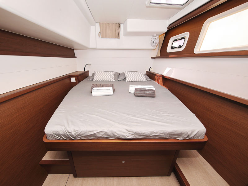 Lagoon 450 F — photo 9