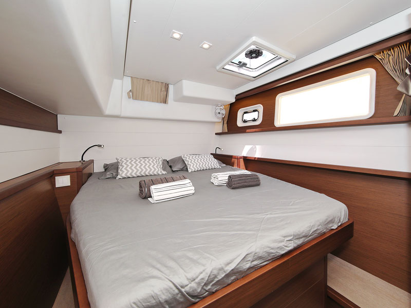 Lagoon 450 F — photo 12