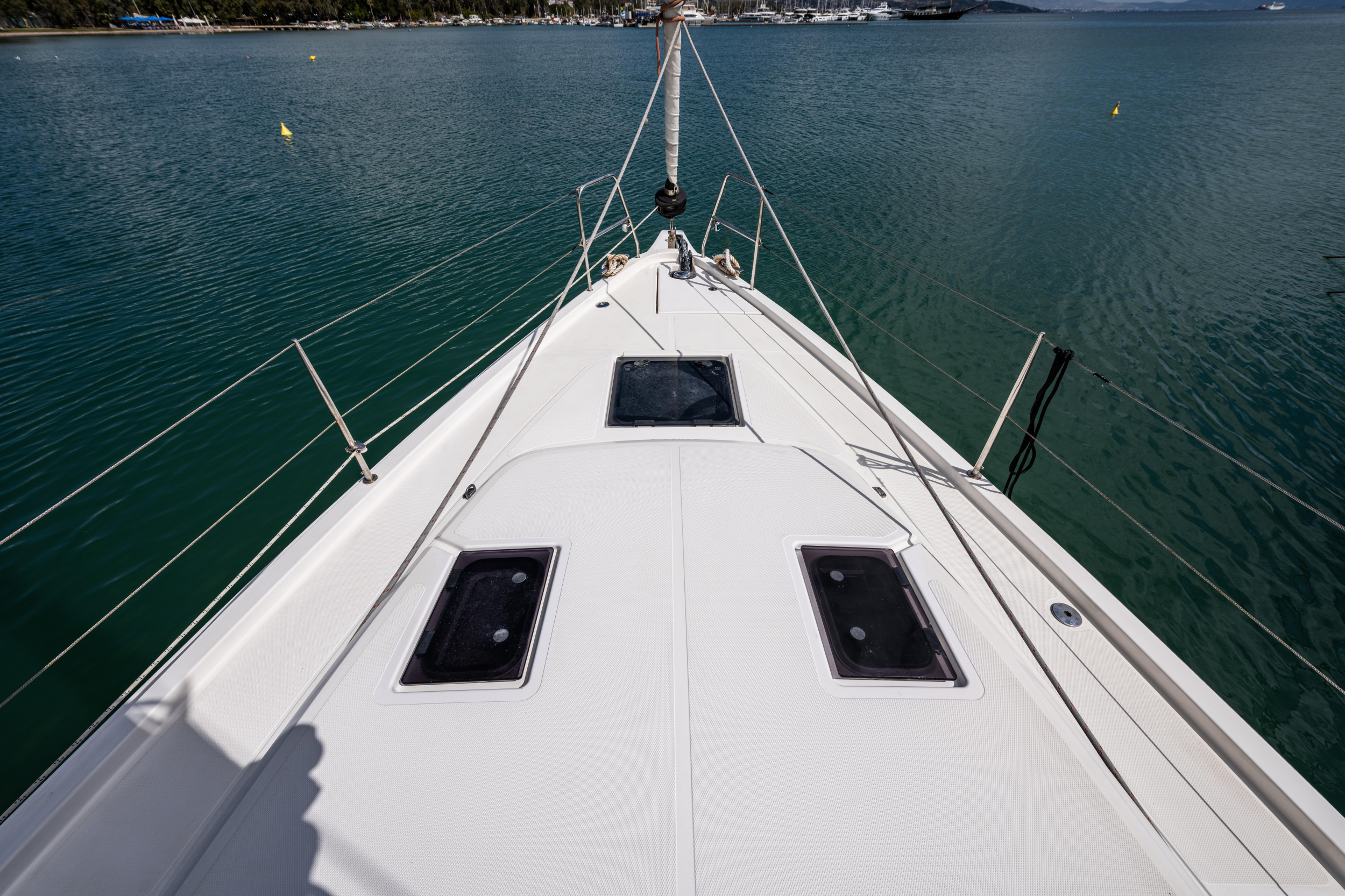Bavaria C38 — photo 17