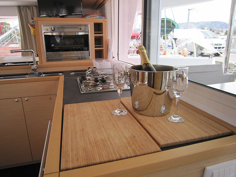 Lagoon 400 S2 — photo 8