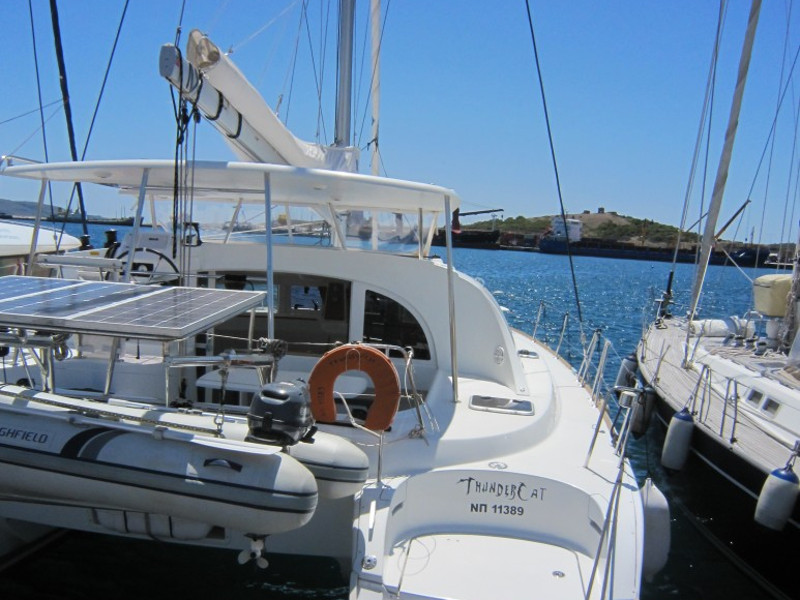 Lagoon 380 — photo 7