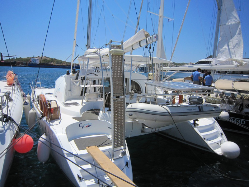 Lagoon 380 — photo 9