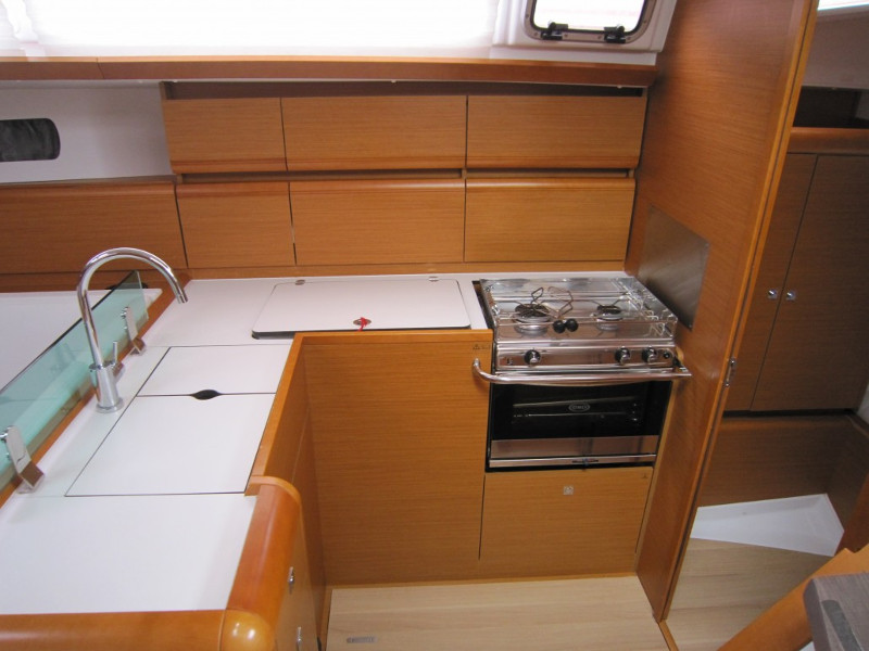 Sun Odyssey 449 — photo 2