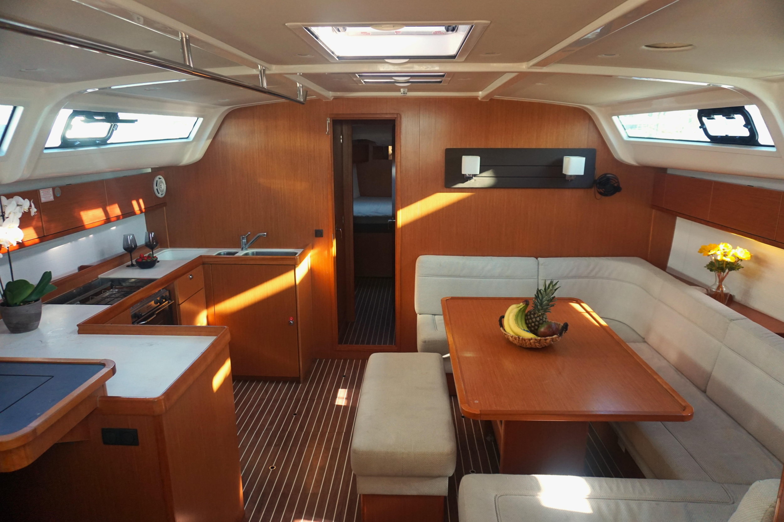 Bavaria Cruiser 51 — photo 11
