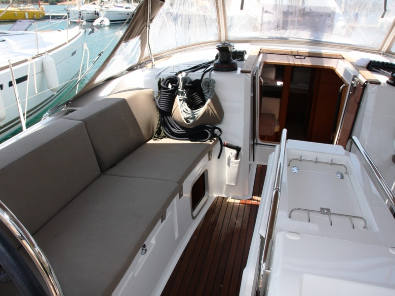 Sun Odyssey 479 — photo 9