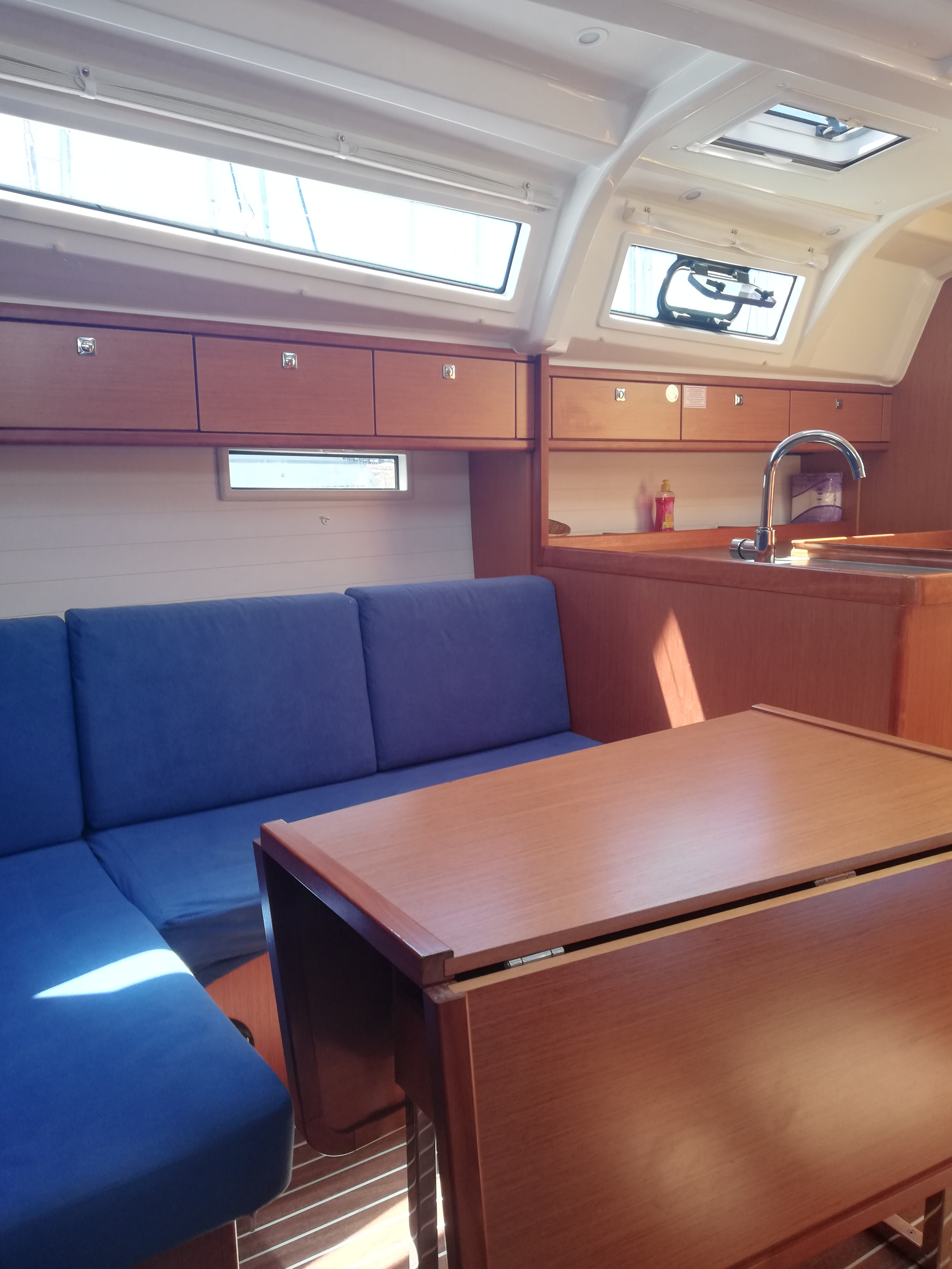 Bavaria Cruiser 37 — photo 5