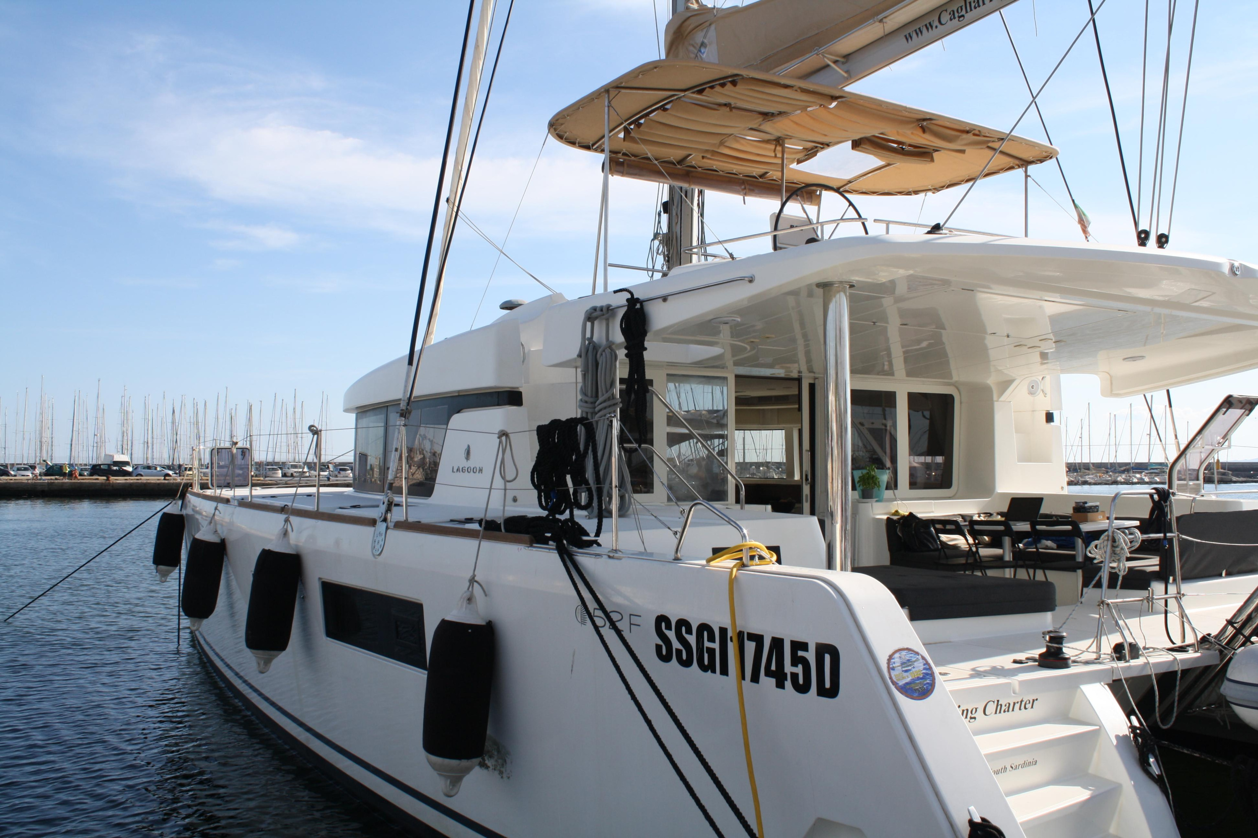 Lagoon 52F — photo 26