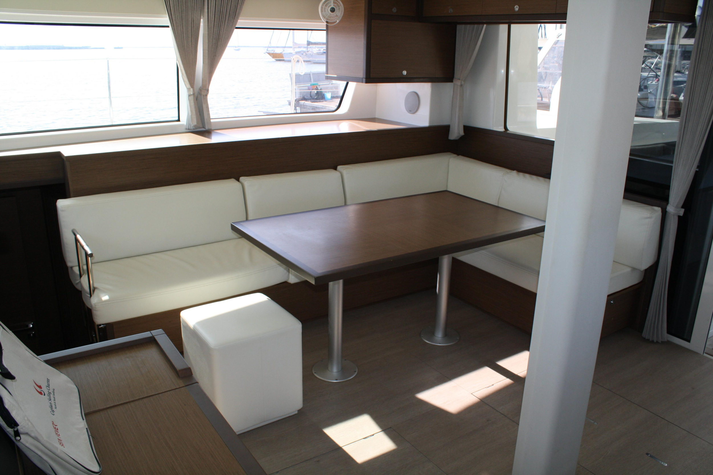 Lagoon 52F — photo 12