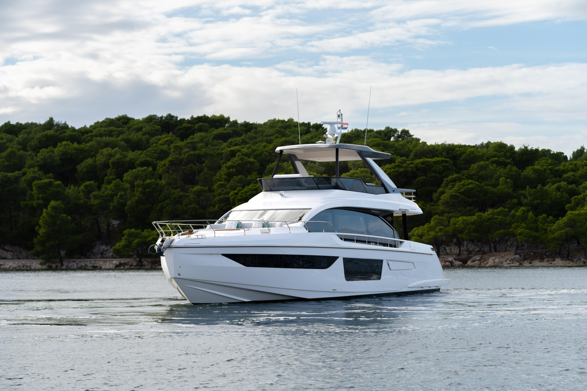 Azimut 68 Fly — photo 34