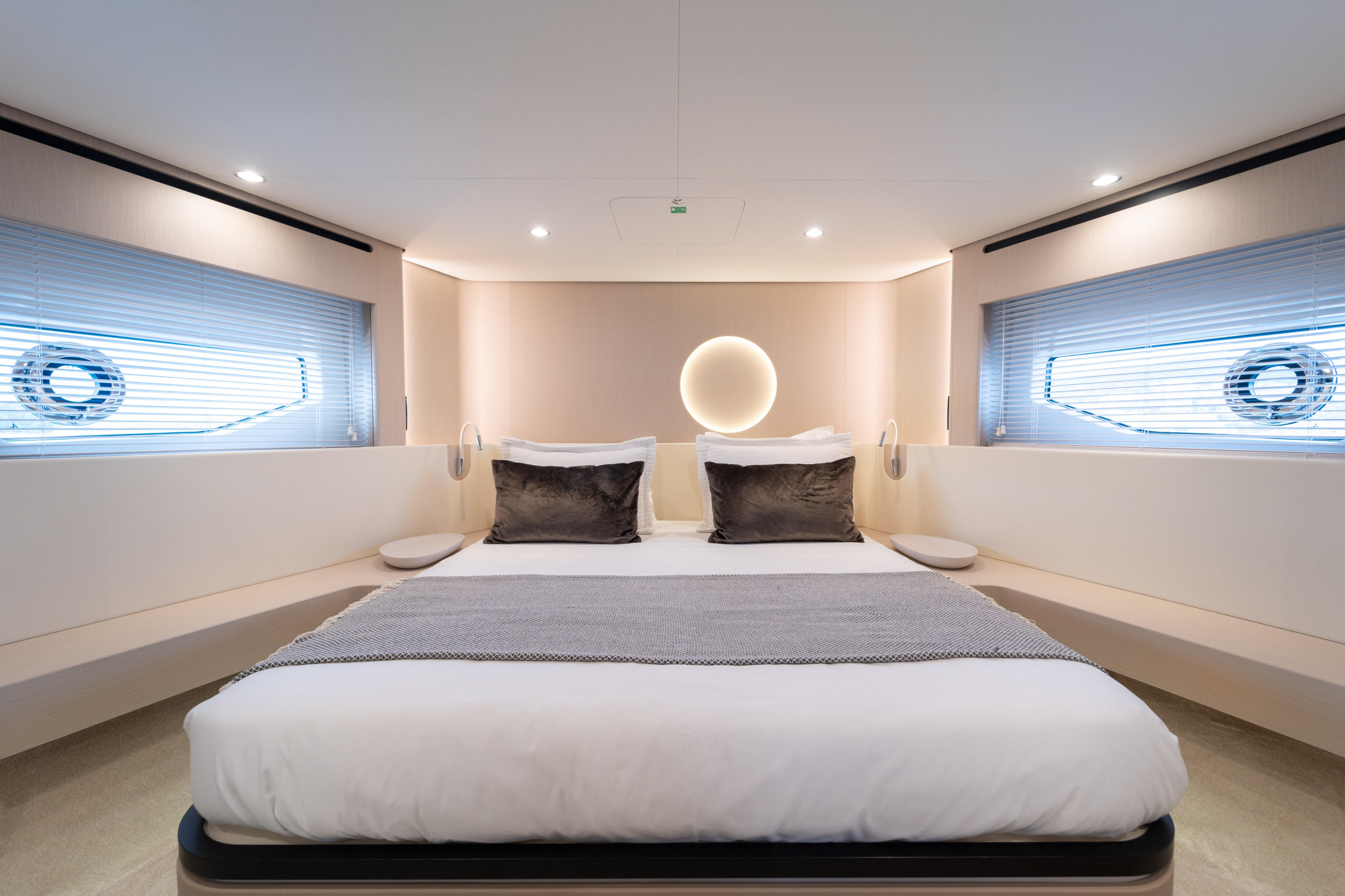 Azimut 68 Fly — photo 44