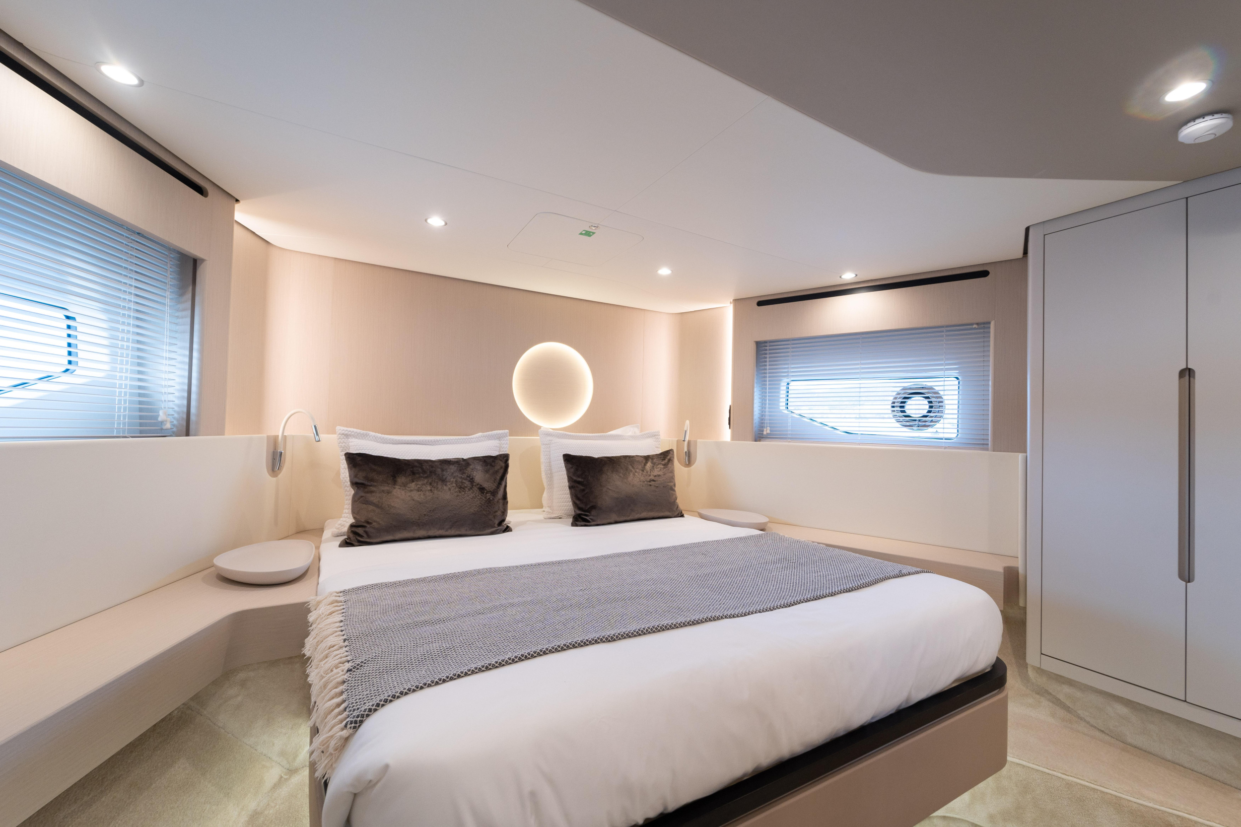 Azimut 68 Fly — photo 98