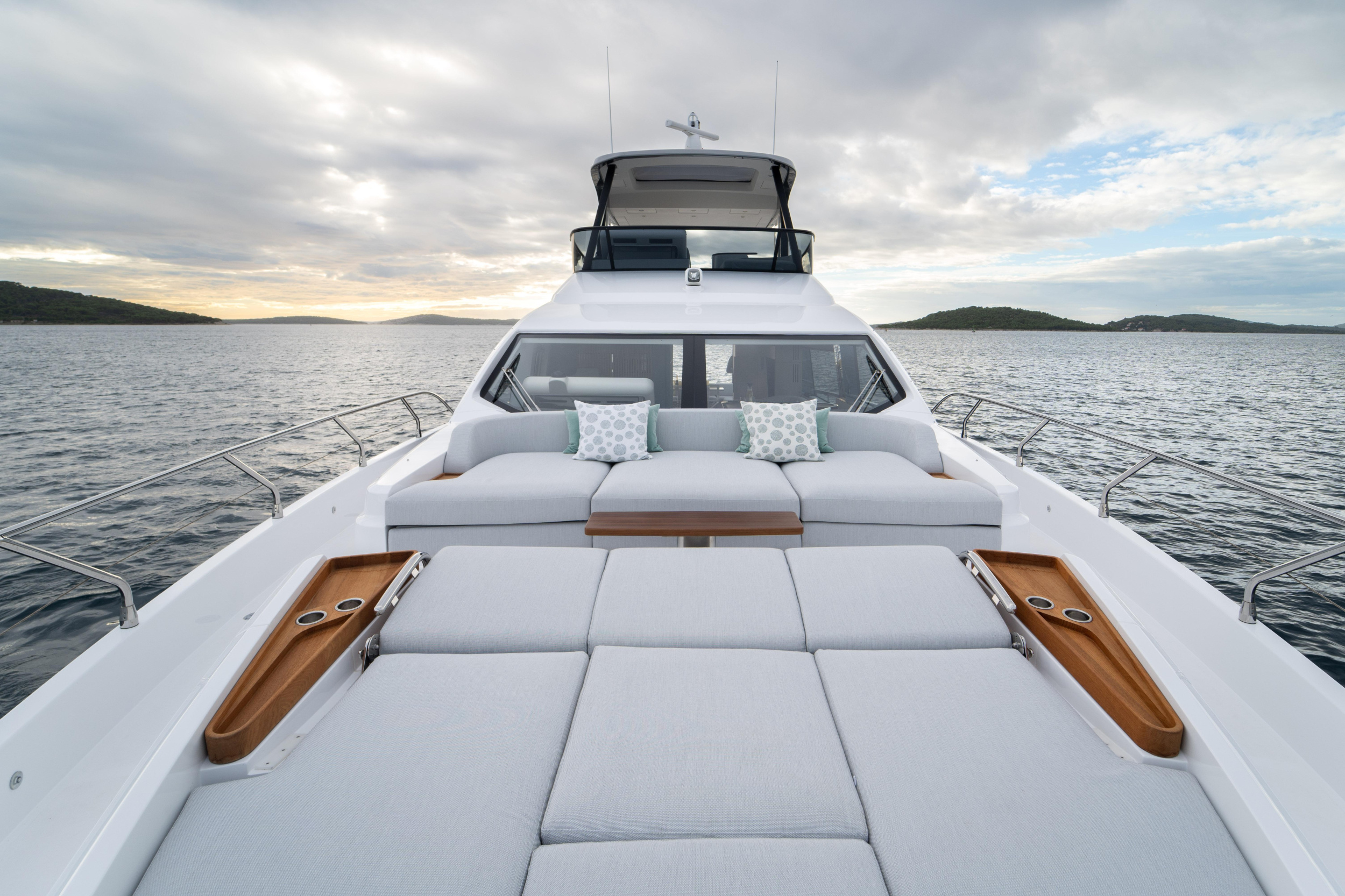 Azimut 68 Fly — photo 18